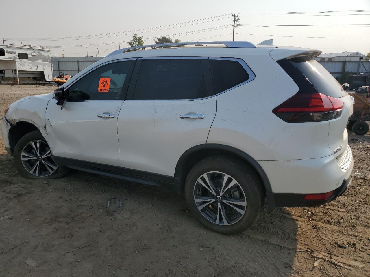 JN8AT2MV9KW382420 2019 NISSAN ROGUE - Image 2