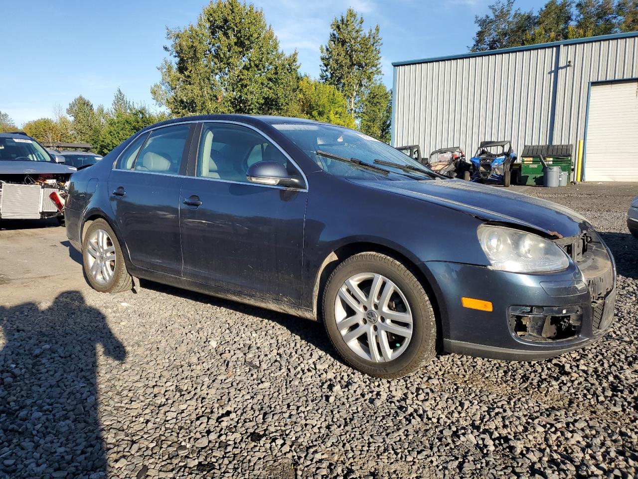 2006 Volkswagen Jetta - Image 4