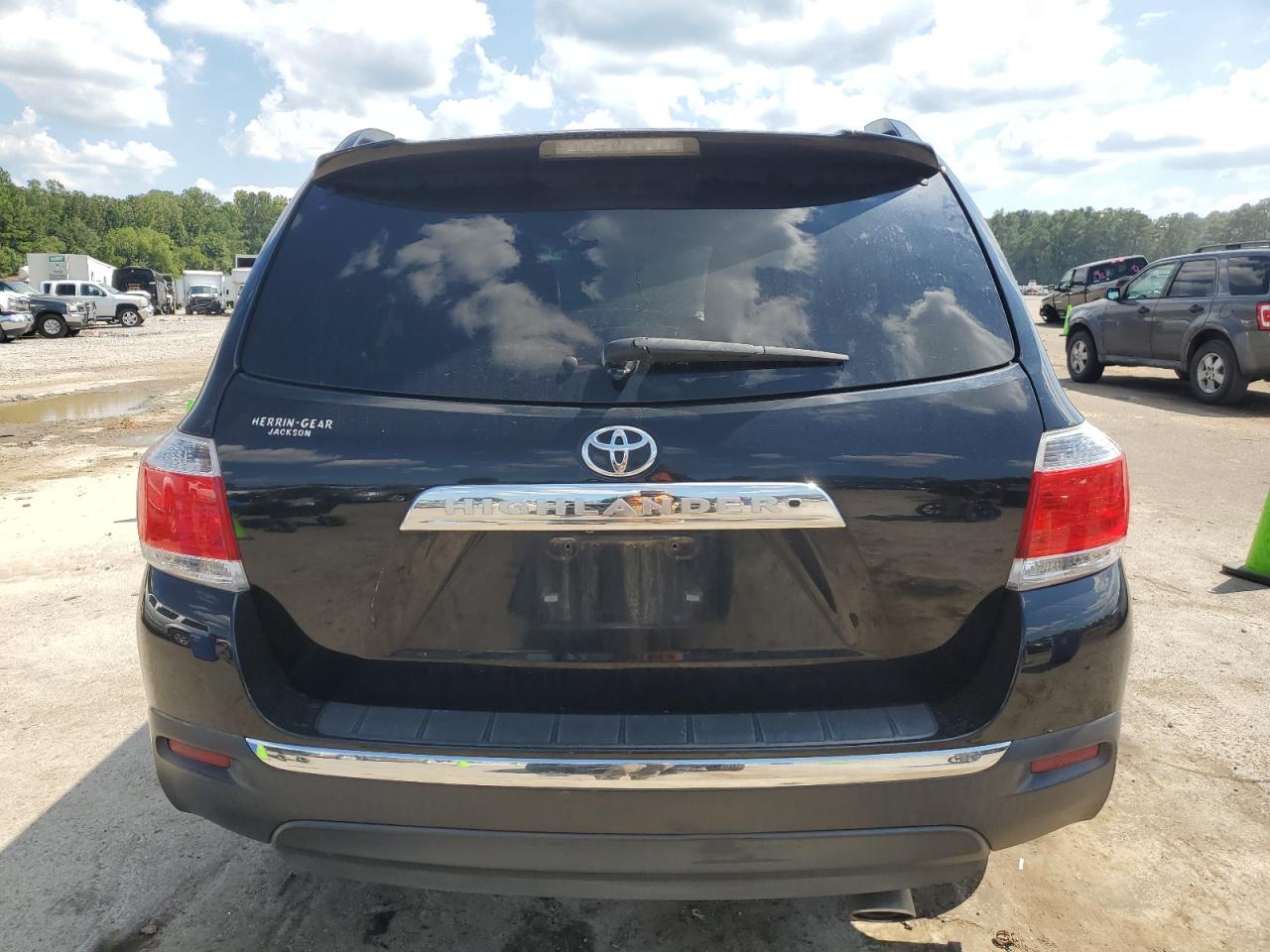 5TDYK3EH2CS070825 2012 Toyota Highlander Limited