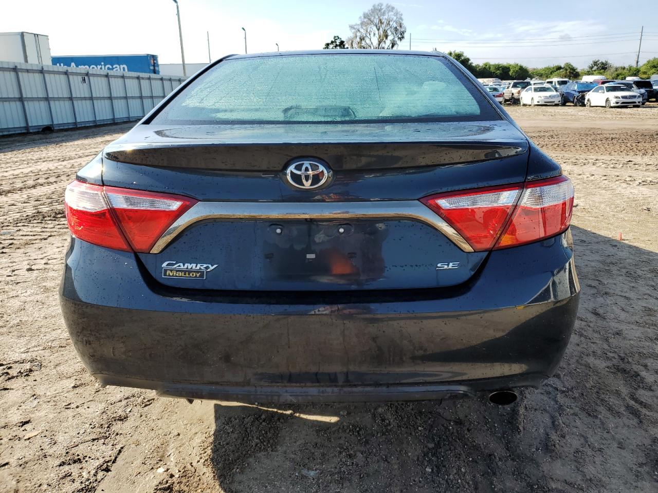 4T1BF1FK5GU556812 2016 Toyota Camry Le