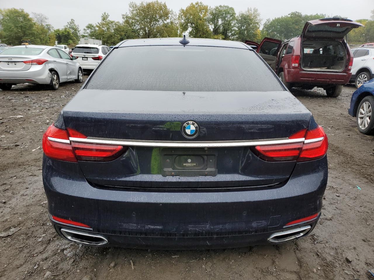 WBA7F2C55HG421678 2017 BMW 750 Xi