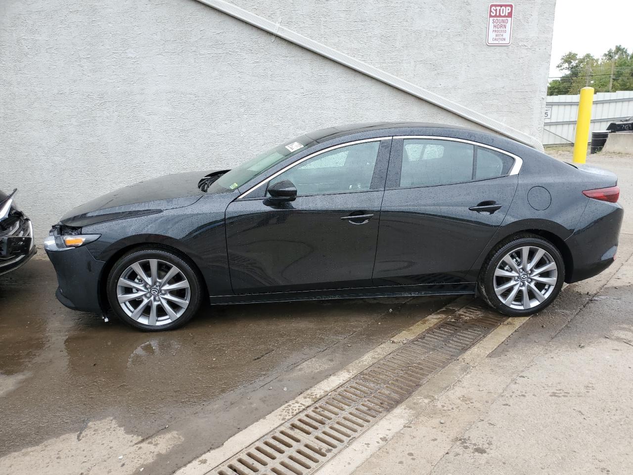 3MZBPACM3RM417385 2024 MAZDA 3 - Image 1