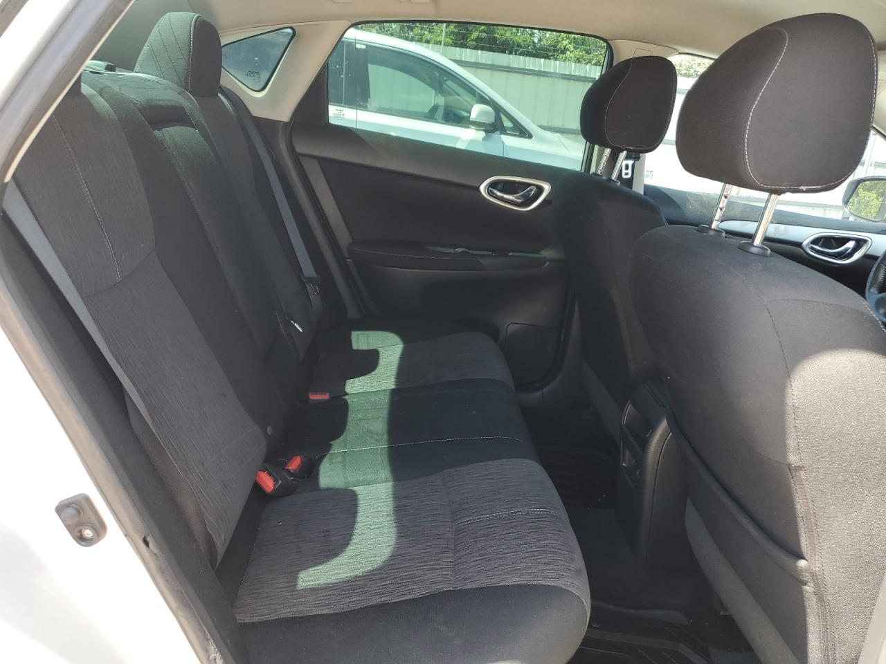 2014 Nissan Sentra - Image 10