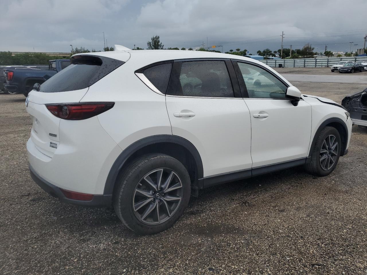 2017 Mazda CX-5 - Image 3