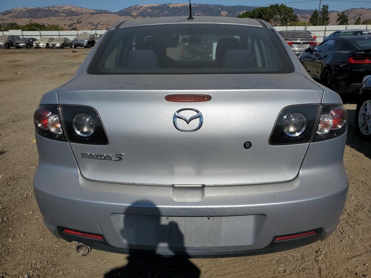 2007 Mazda 3 I VIN: JM1BK32G671666718 Lot: 72412564