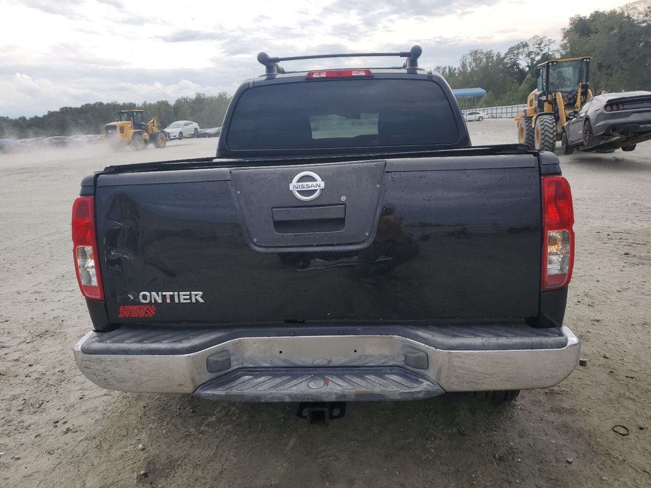 2005 Nissan Frontier Crew Cab Le VIN: 1N6AD07U45C401636 Lot: 73097624