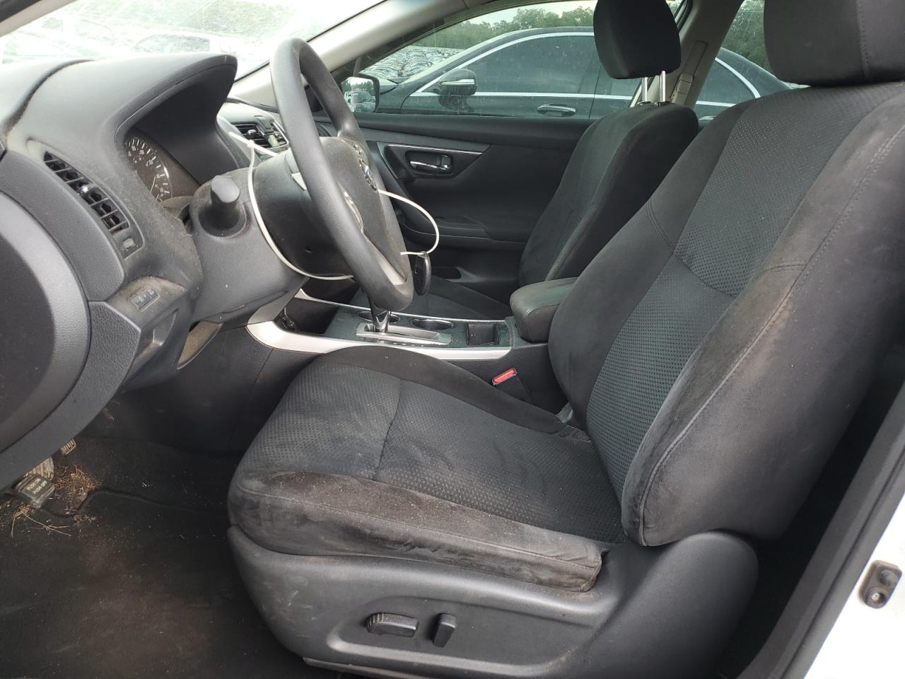 2015 Nissan Altima - Image 7