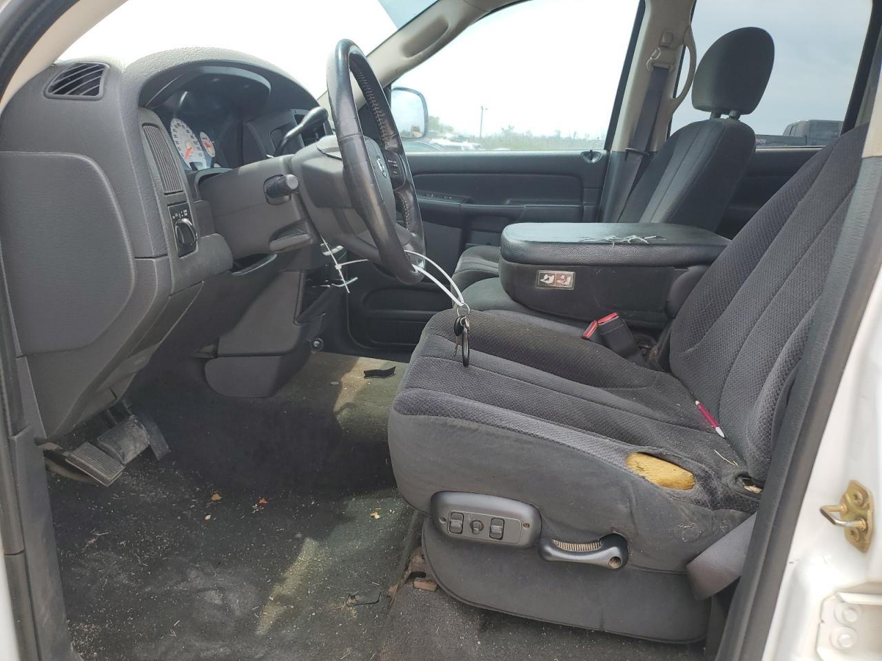 2005 Dodge Ram 1500 St VIN: 1D7HA18DX5J605325 Lot: 70783704