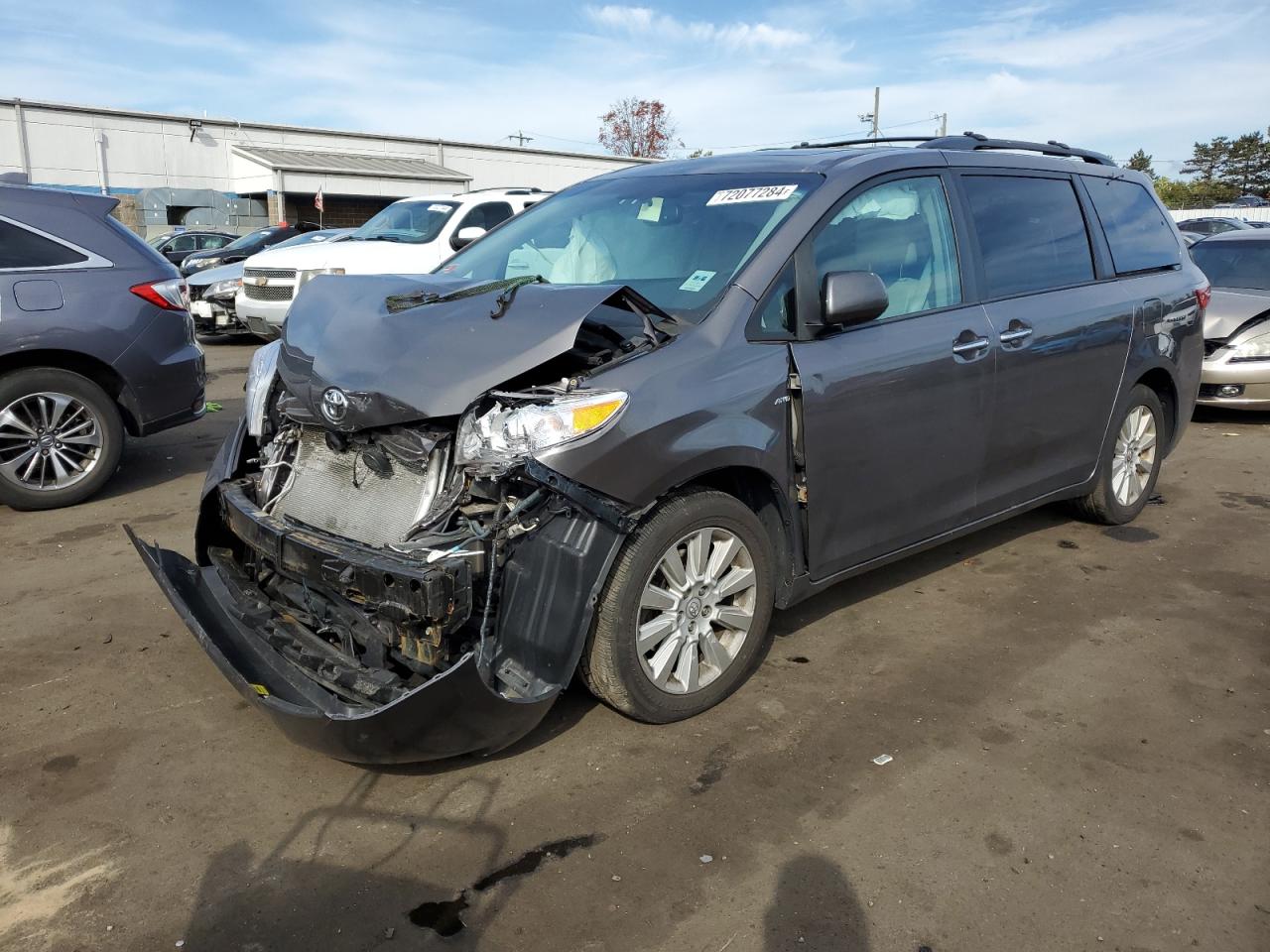 2016 Toyota Sienna - Image 1