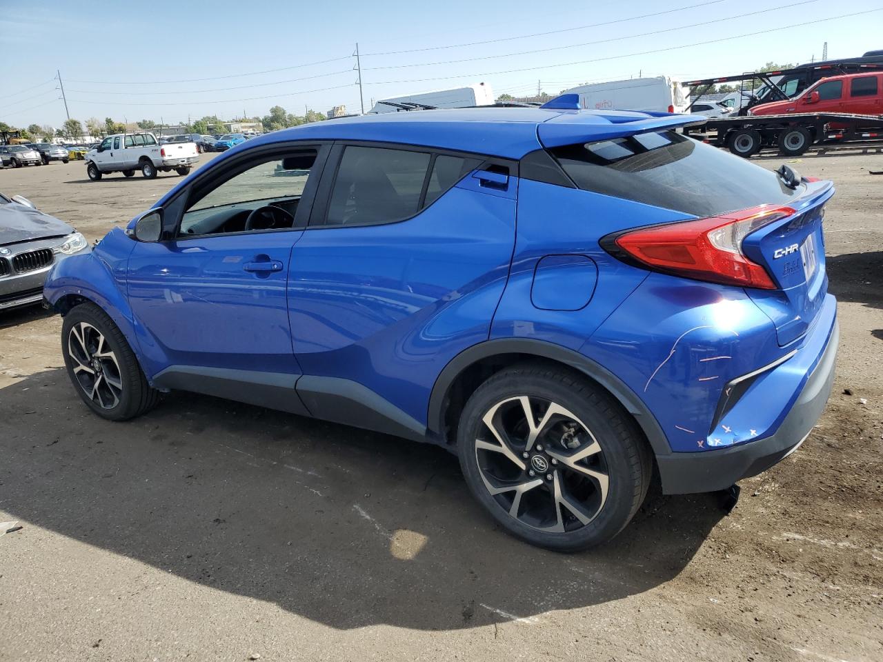 VIN JTNKHMBX9J1000752 2018 TOYOTA C-HR no.2