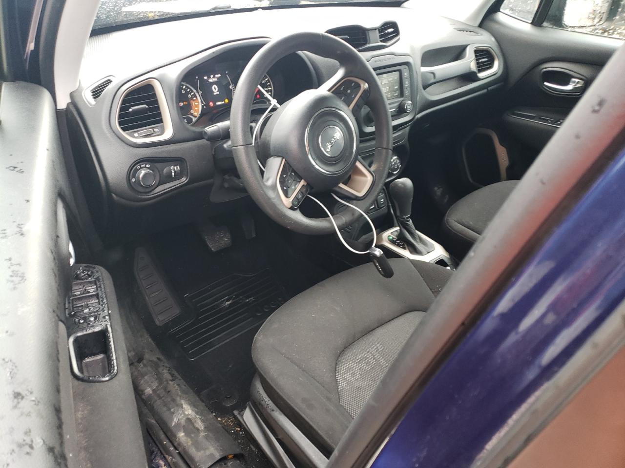 ZACCJAAT5GPE44195 2016 Jeep Renegade Sport