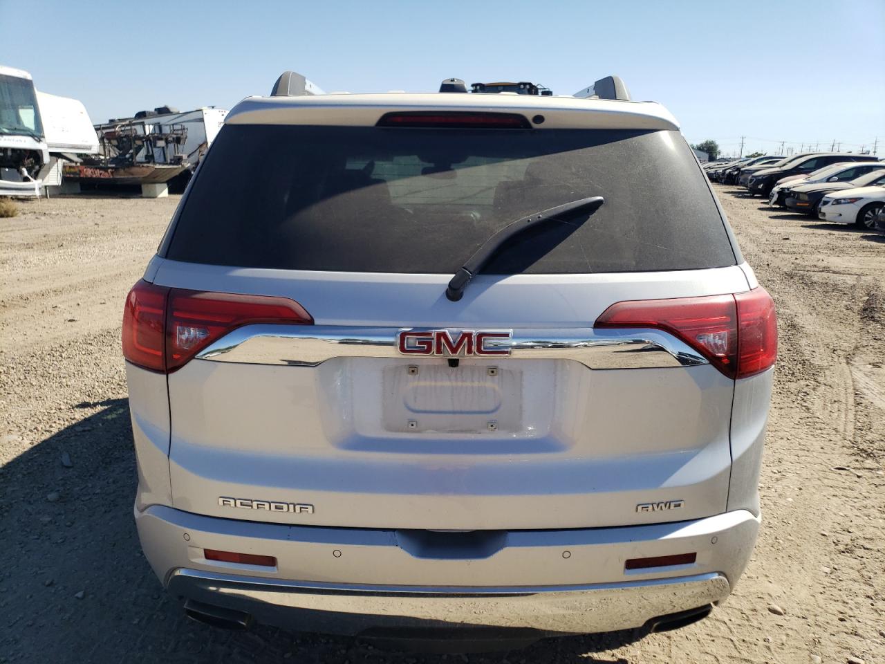 1GKKNXLS2HZ220882 2017 GMC Acadia Denali