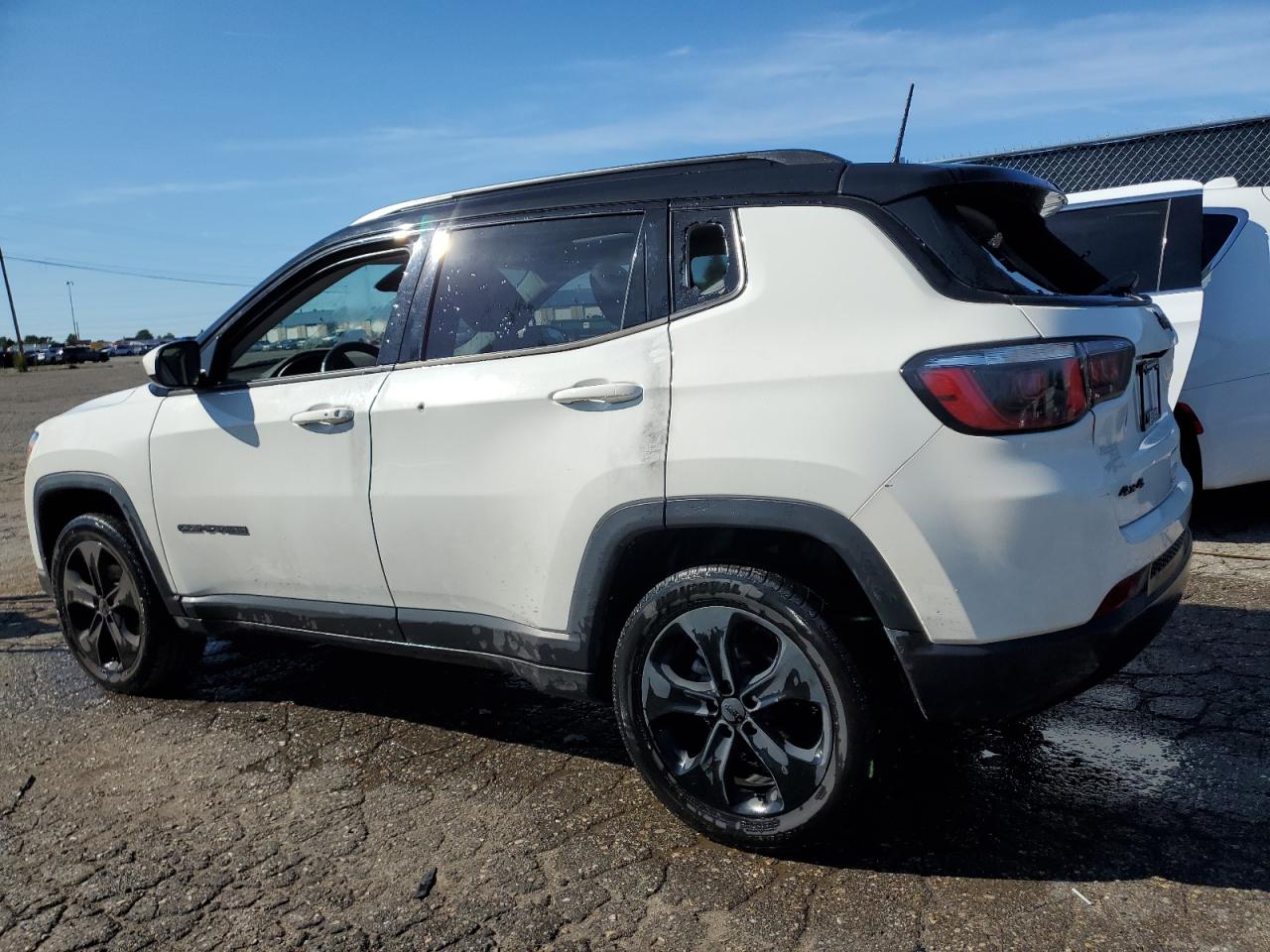 2020 Jeep Compass - Image 2