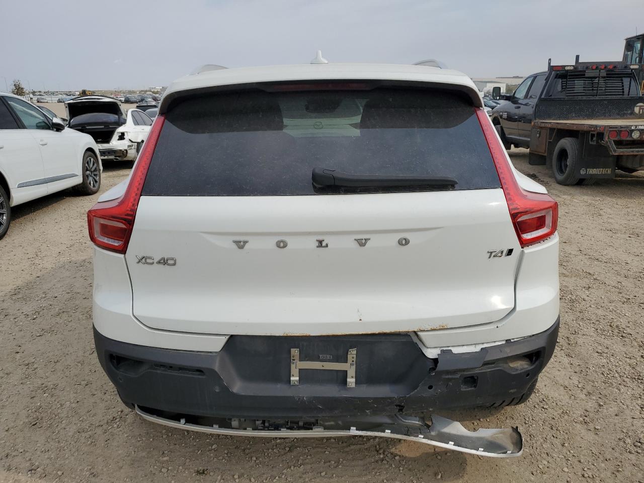 2019 Volvo Xc40 T5 Momentum VIN: YV4162UK8K2066925 Lot: 70809944