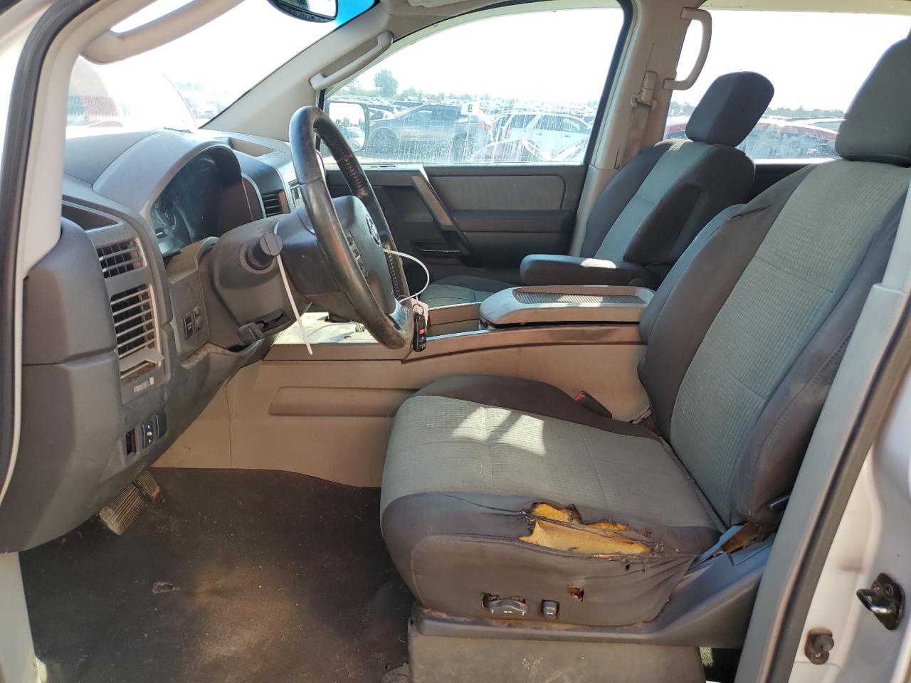 1N6AA07A94N576725 2004 Nissan Titan Xe