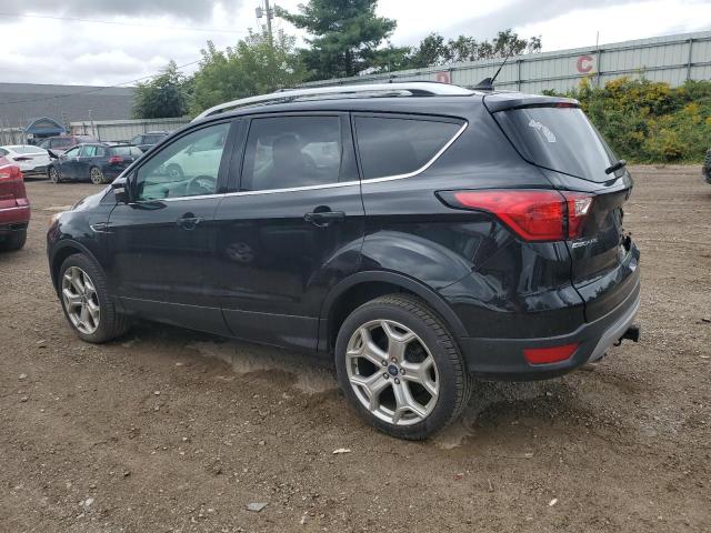  FORD ESCAPE 2019 Czarny