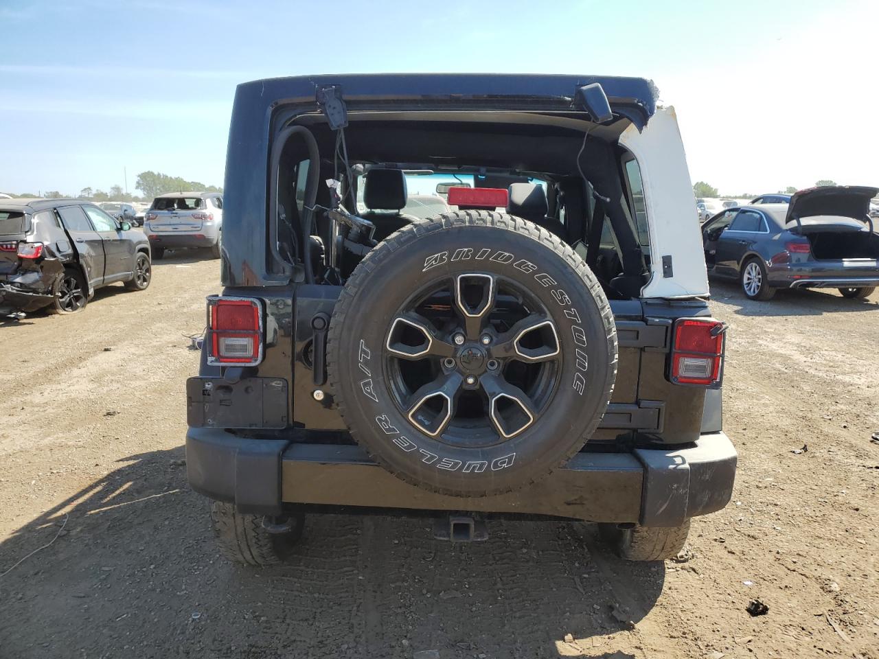 1C4BJWEG8HL620538 2017 Jeep Wrangler Unlimited Sahara