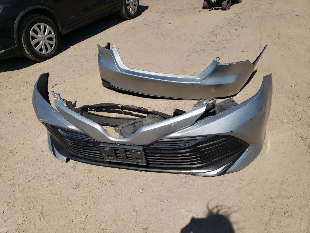 4T1B11HK0JU123532 2018 Toyota Camry L