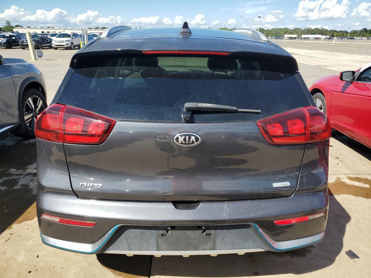 KNDCM3LD7J5156378 2018 Kia Niro Lx