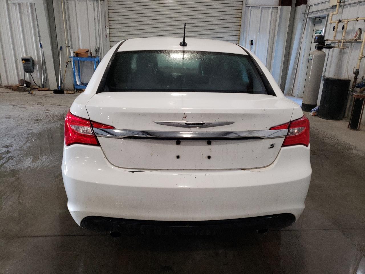 2014 Chrysler 200 Touring VIN: 1C3CCBBG9EN132098 Lot: 71607484