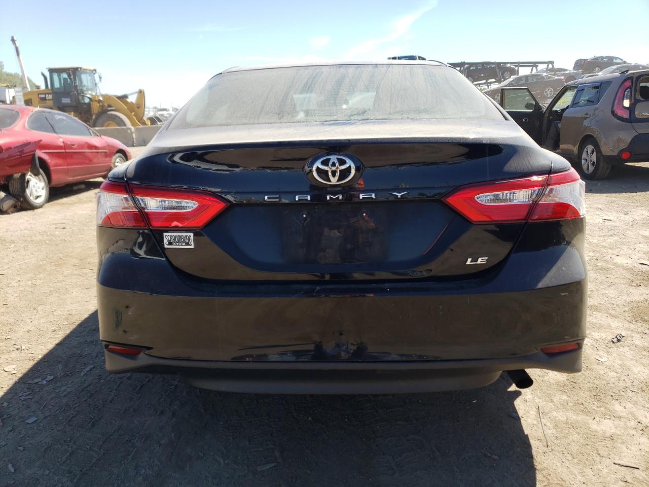 2018 Toyota Camry L VIN: 4T1B11HKXJU136045 Lot: 69285954