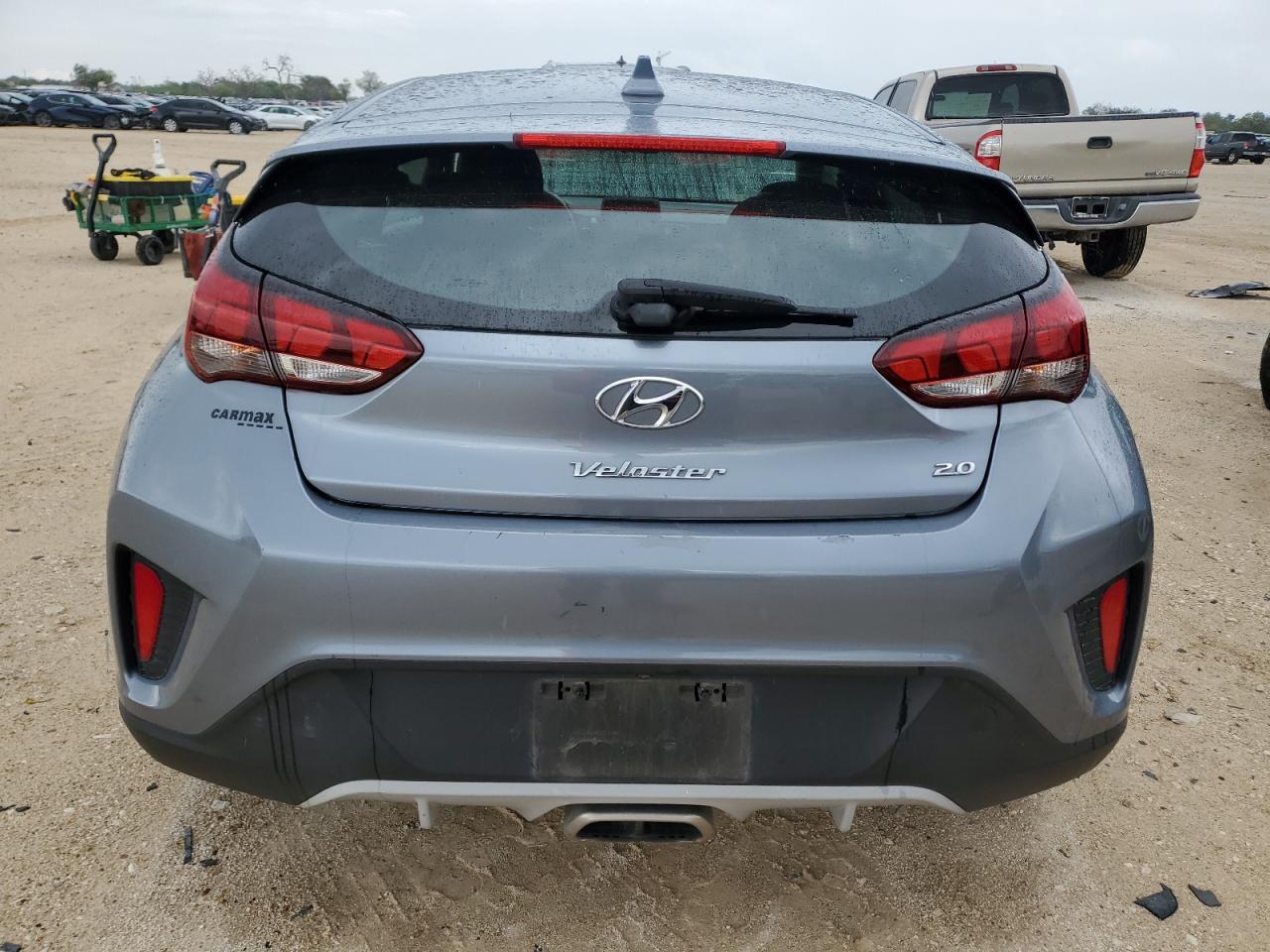 2019 Hyundai Veloster Base VIN: KMHTG6AF9KU011682 Lot: 70252674