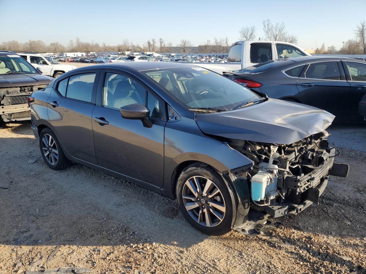 2021 Nissan Versa - Image 4