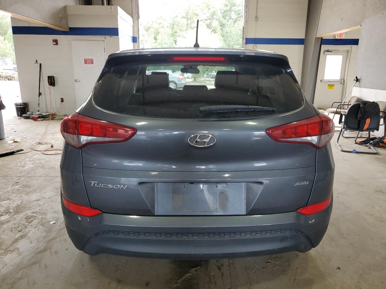 KM8J2CA41JU676268 2018 Hyundai Tucson Se