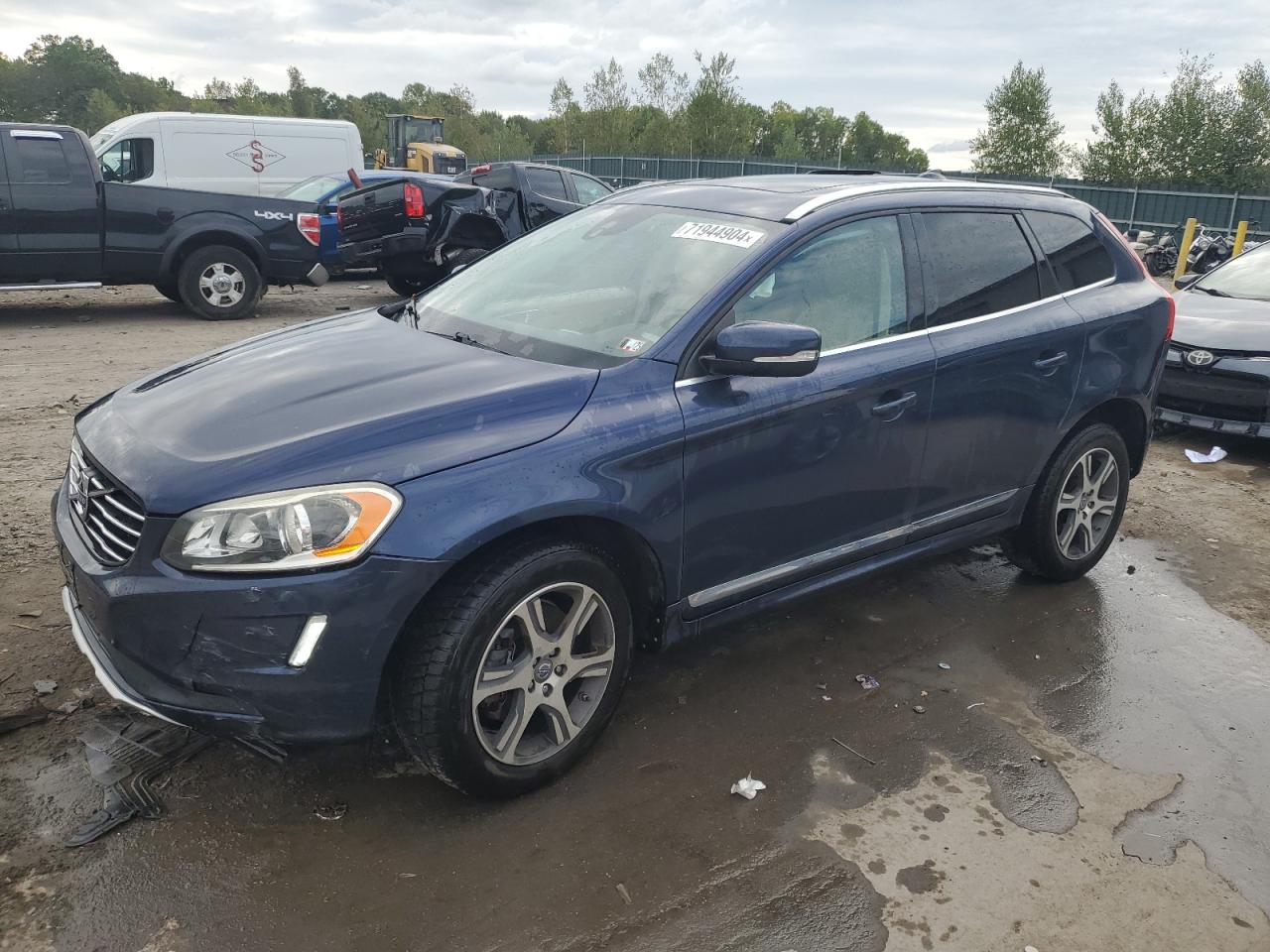 YV4902RK0F2664011 2015 VOLVO XC60 - Image 1