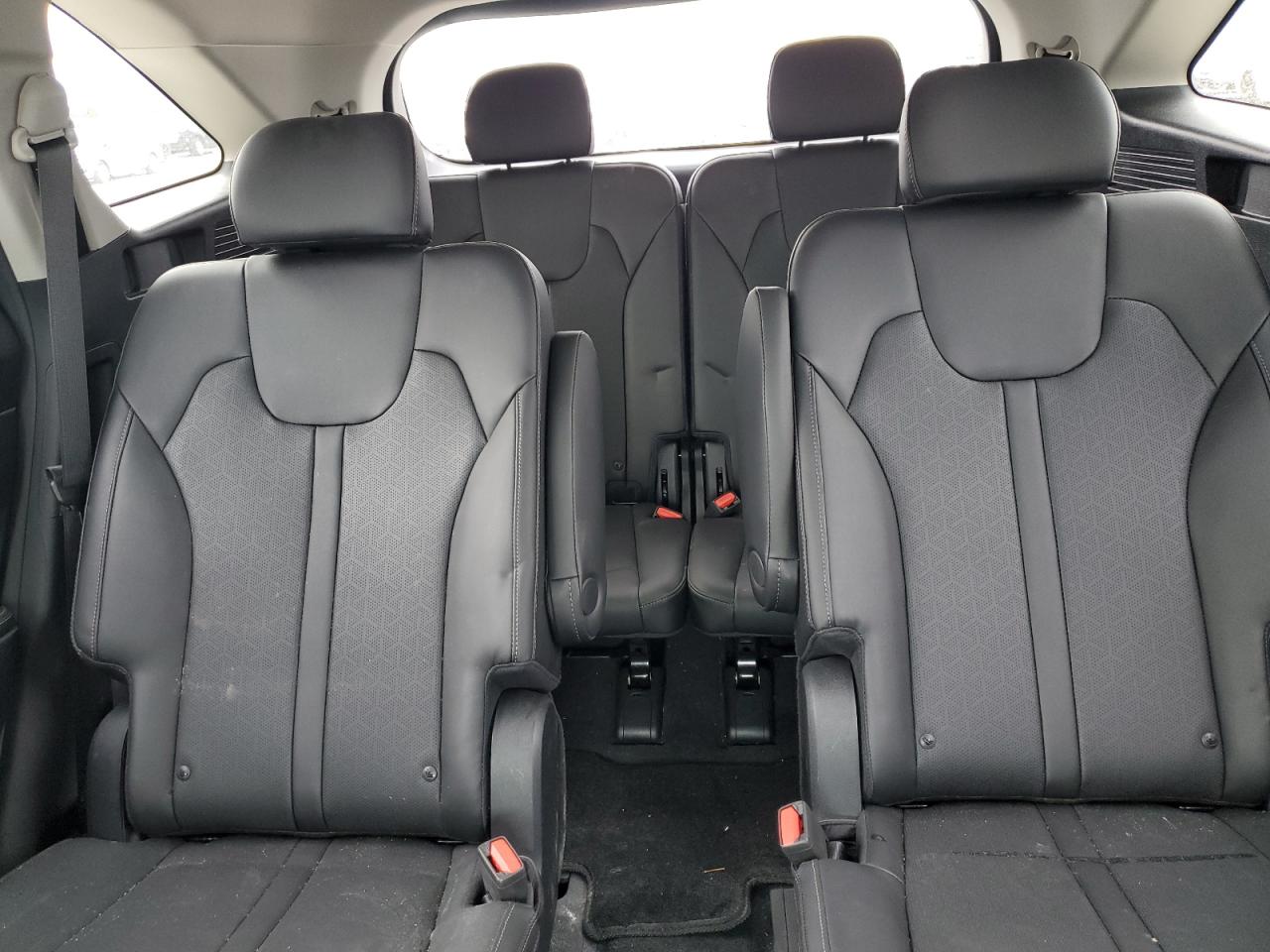 2023 Kia Sorento - Image 10