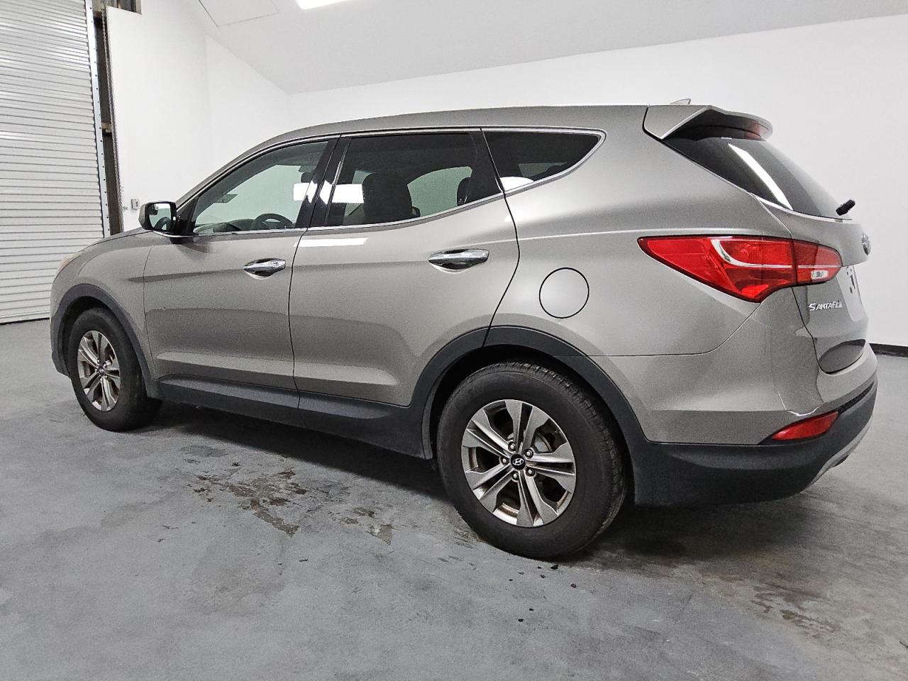 5XYZT3LB0FG271091 2015 HYUNDAI SANTA FE - Image 2