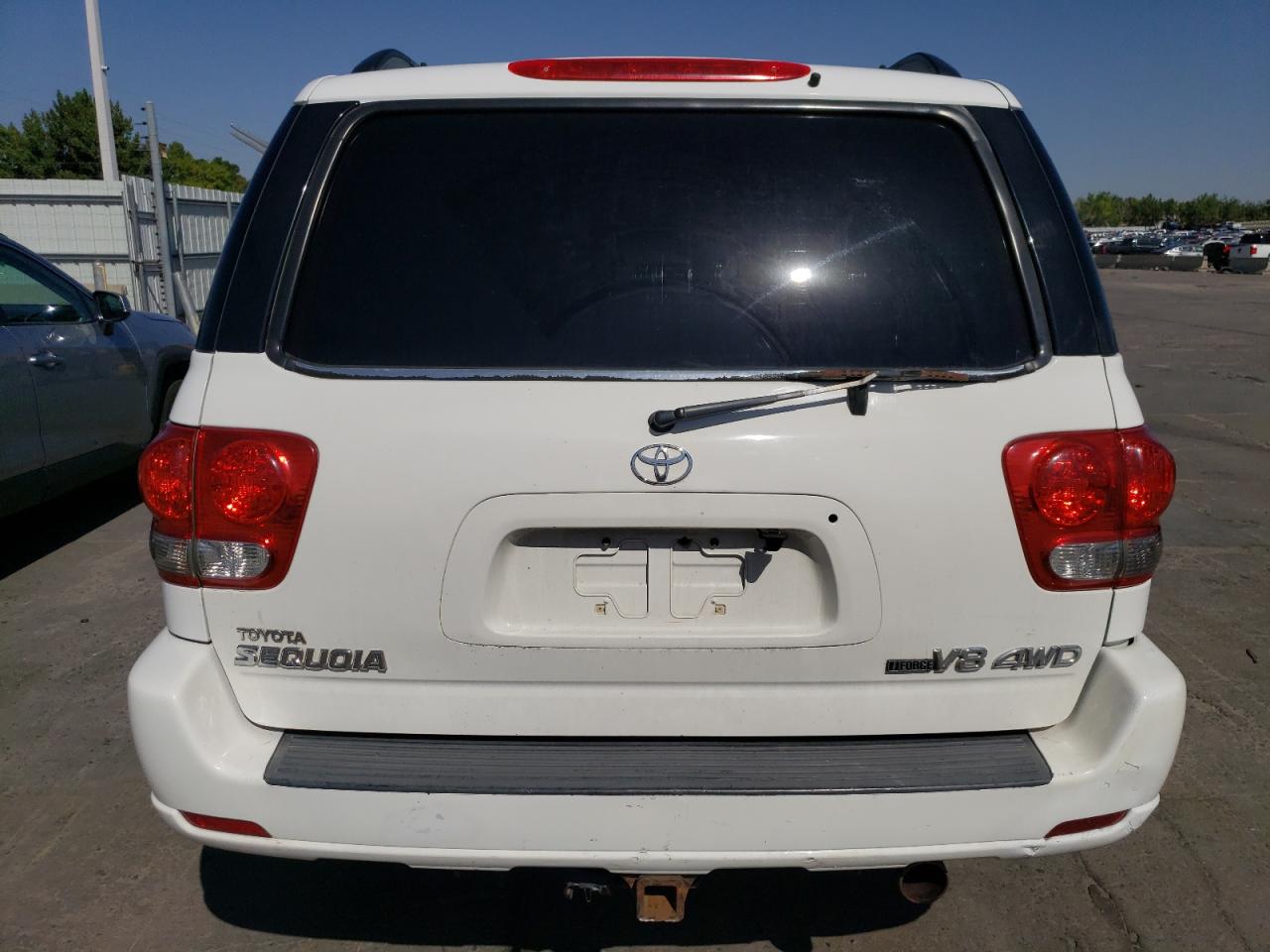 5TDBT44AX5S239599 2005 Toyota Sequoia Sr5