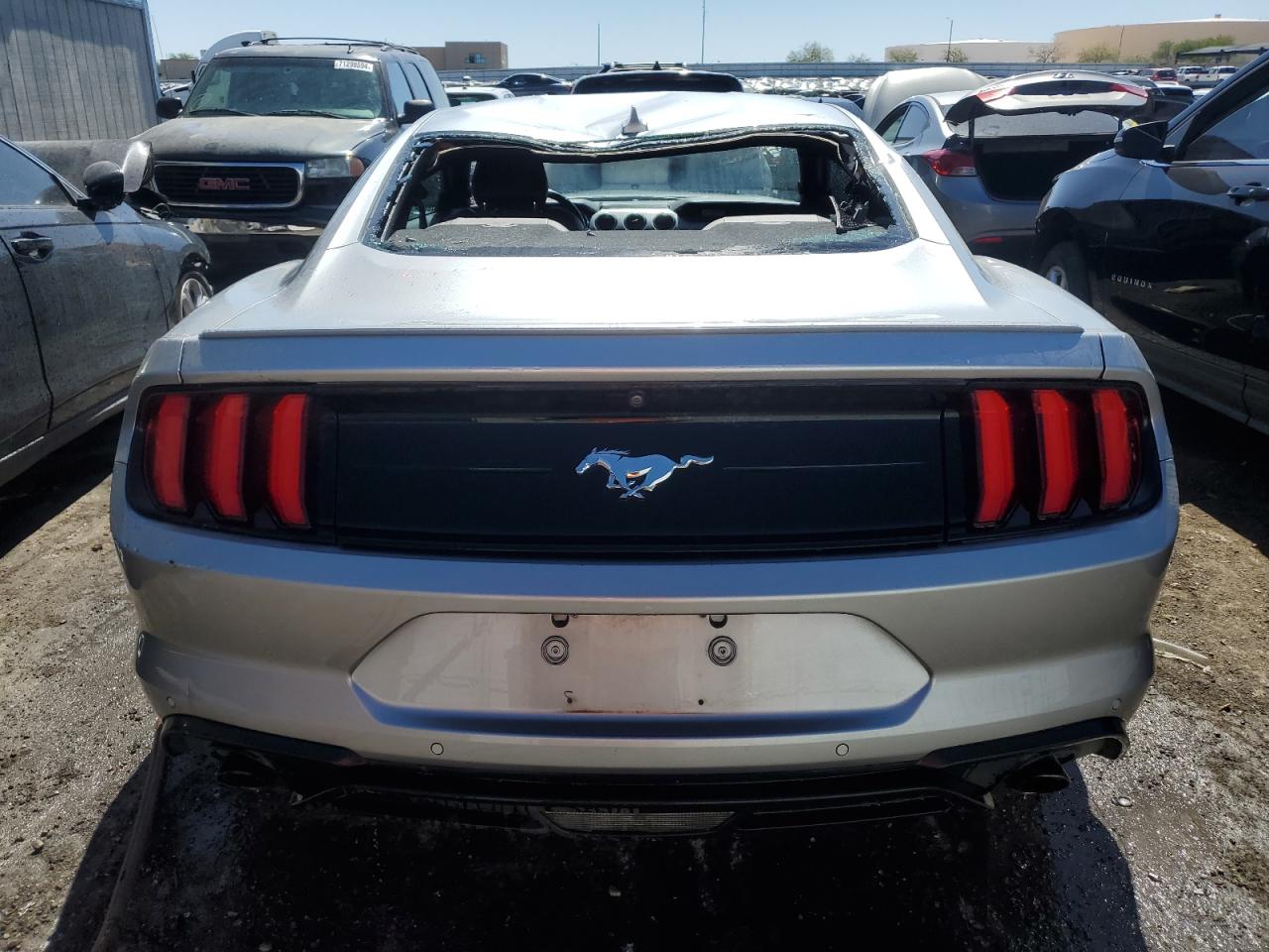 2022 Ford Mustang VIN: 1FA6P8TH2N5105239 Lot: 71992354