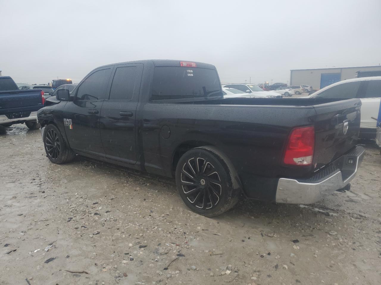 VIN 1C6RR6FG6KS610505 2019 RAM 1500 no.2