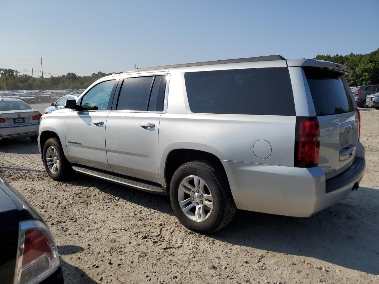 1GNSKHKC2JR153718 2018 CHEVROLET SUBURBAN - Image 2