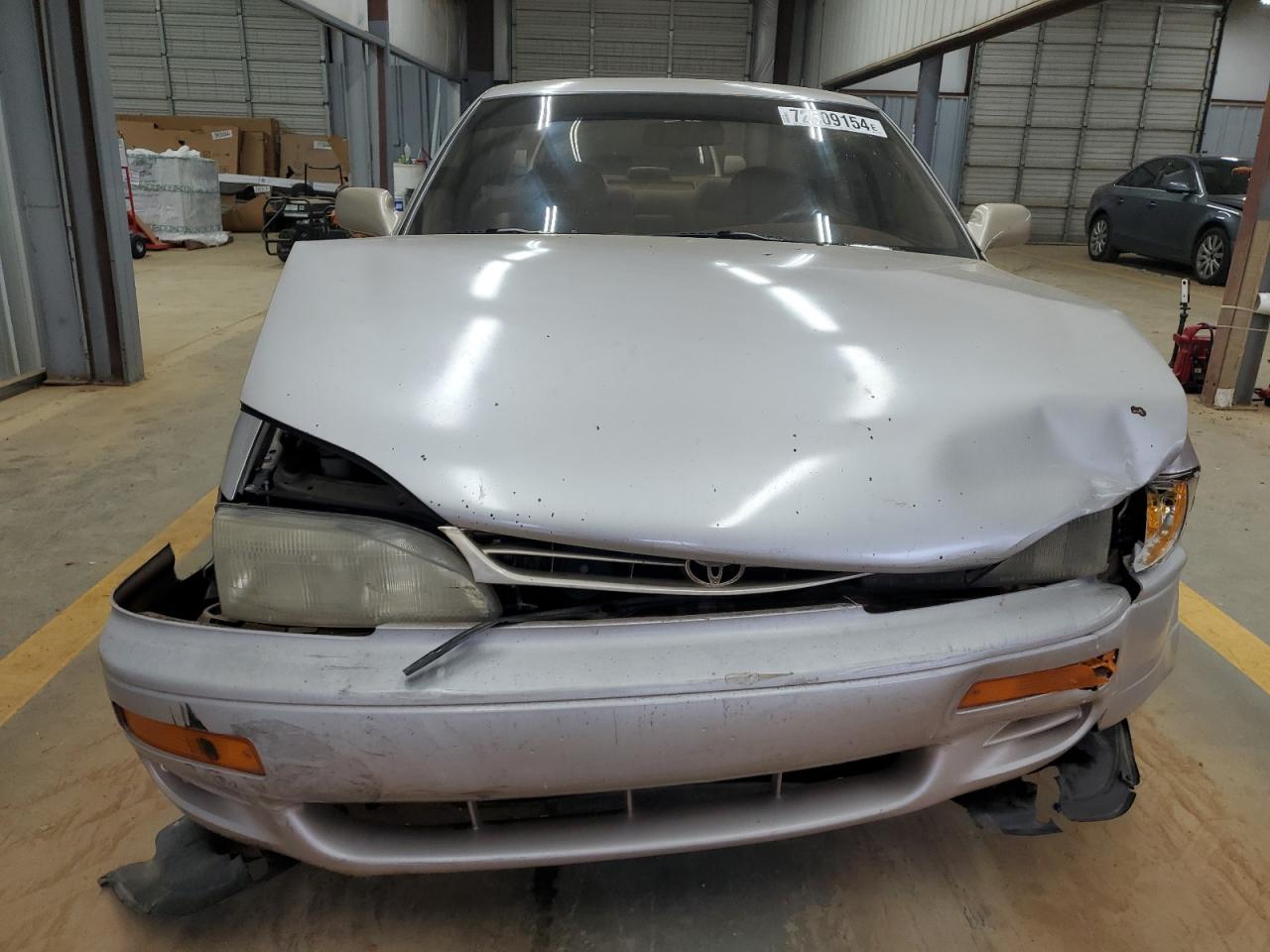 1995 Toyota Camry Le VIN: 4T1SK12E9SU875103 Lot: 72509154