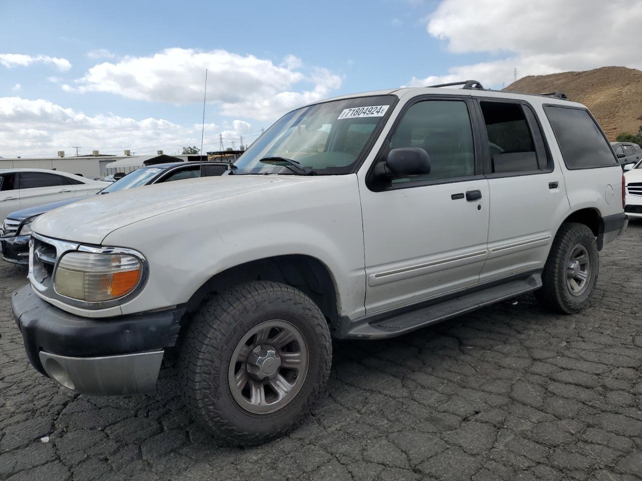 2000 Ford Explorer - Image 1