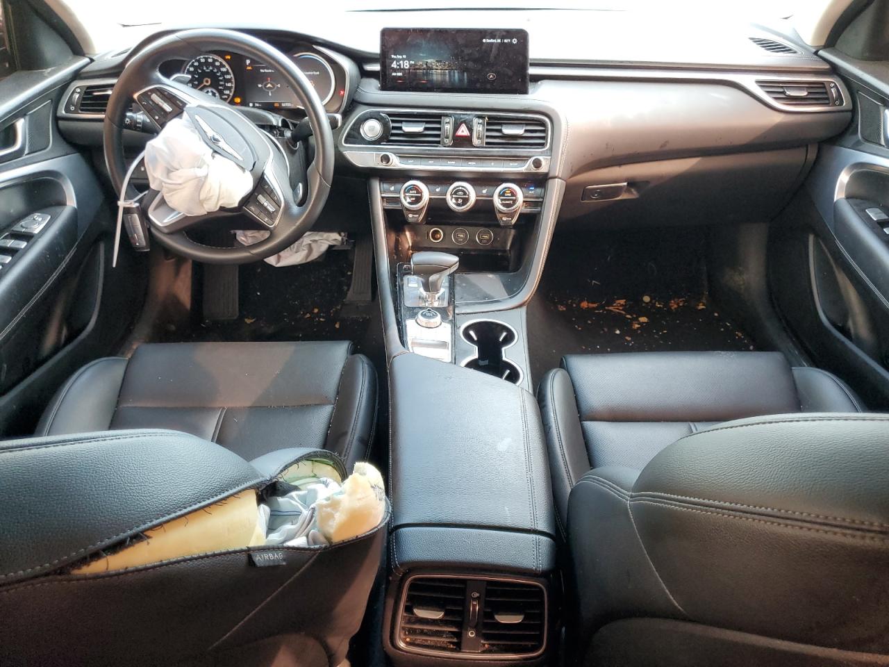 2022 Genesis G70 - Image 8