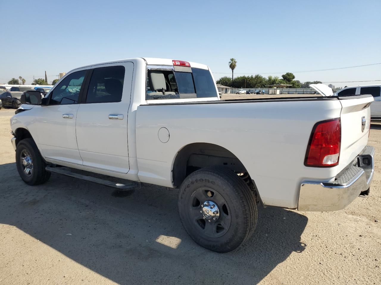 2015 RAM 2500 - Image 2