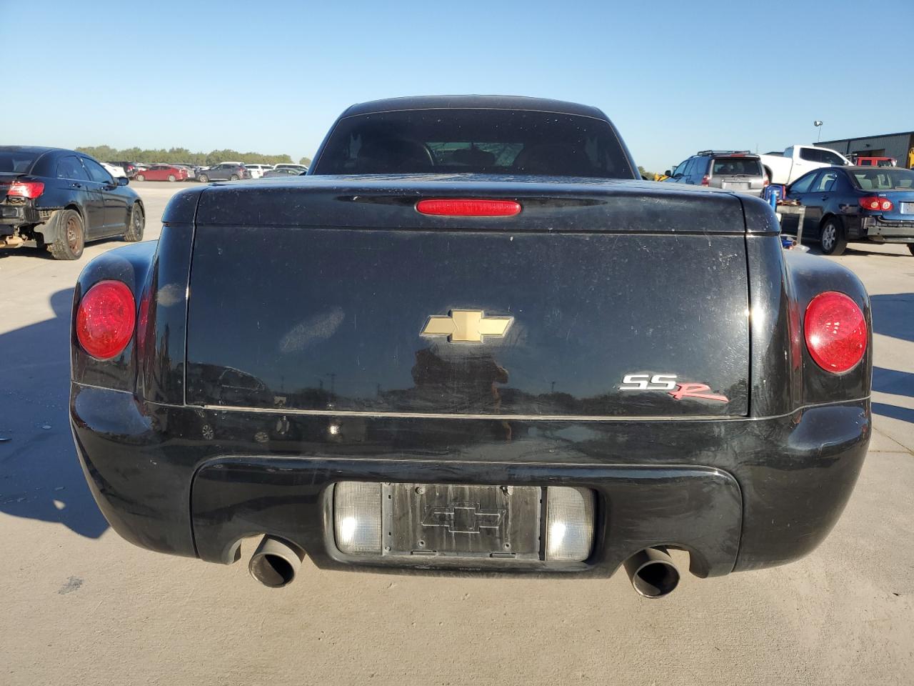 2003 Chevrolet SSR - Image 6