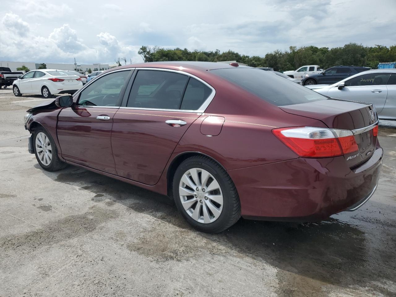 1HGCR2F81FA221347 2015 HONDA ACCORD - Image 2