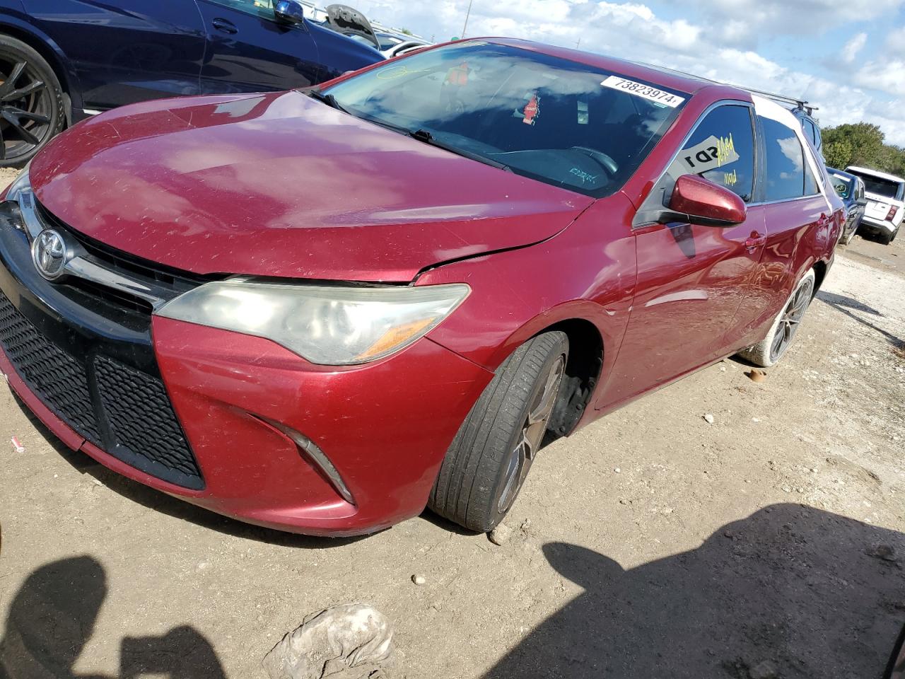 4T1BF1FK0FU924215 2015 TOYOTA CAMRY - Image 1