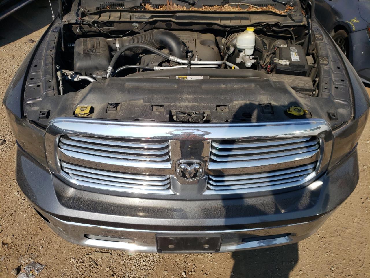 1C6RR6GT7FS589519 2015 Ram 1500 Slt