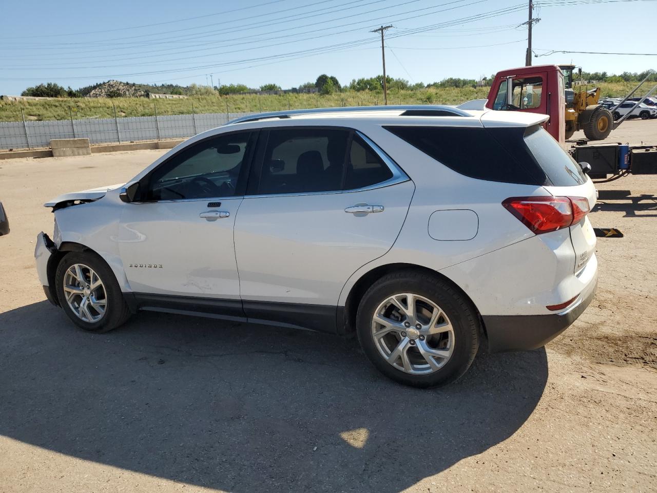 2GNAXMEV5J6122610 2018 CHEVROLET EQUINOX - Image 2