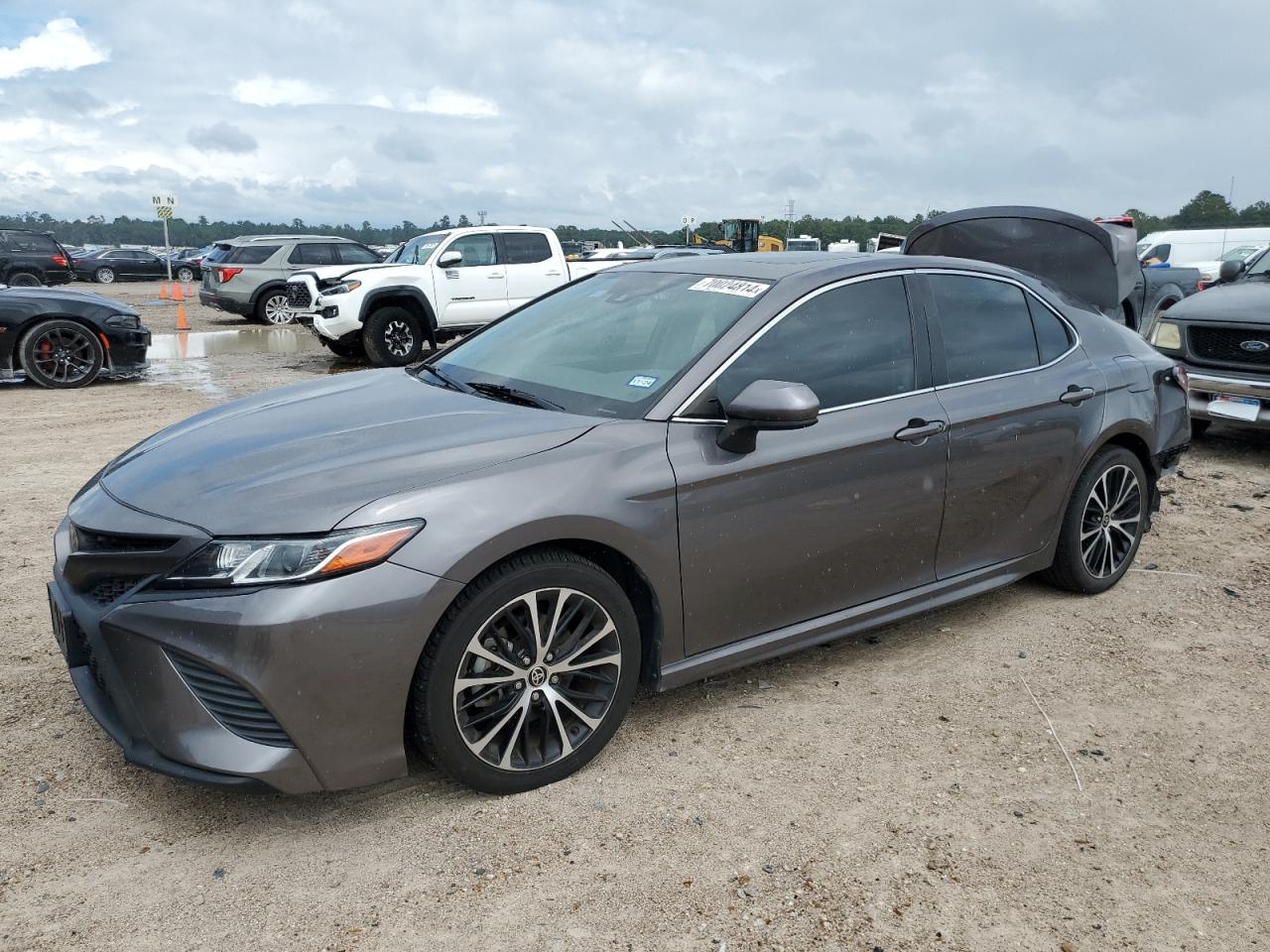 4T1G11AK8LU502586 2020 TOYOTA CAMRY - Image 1