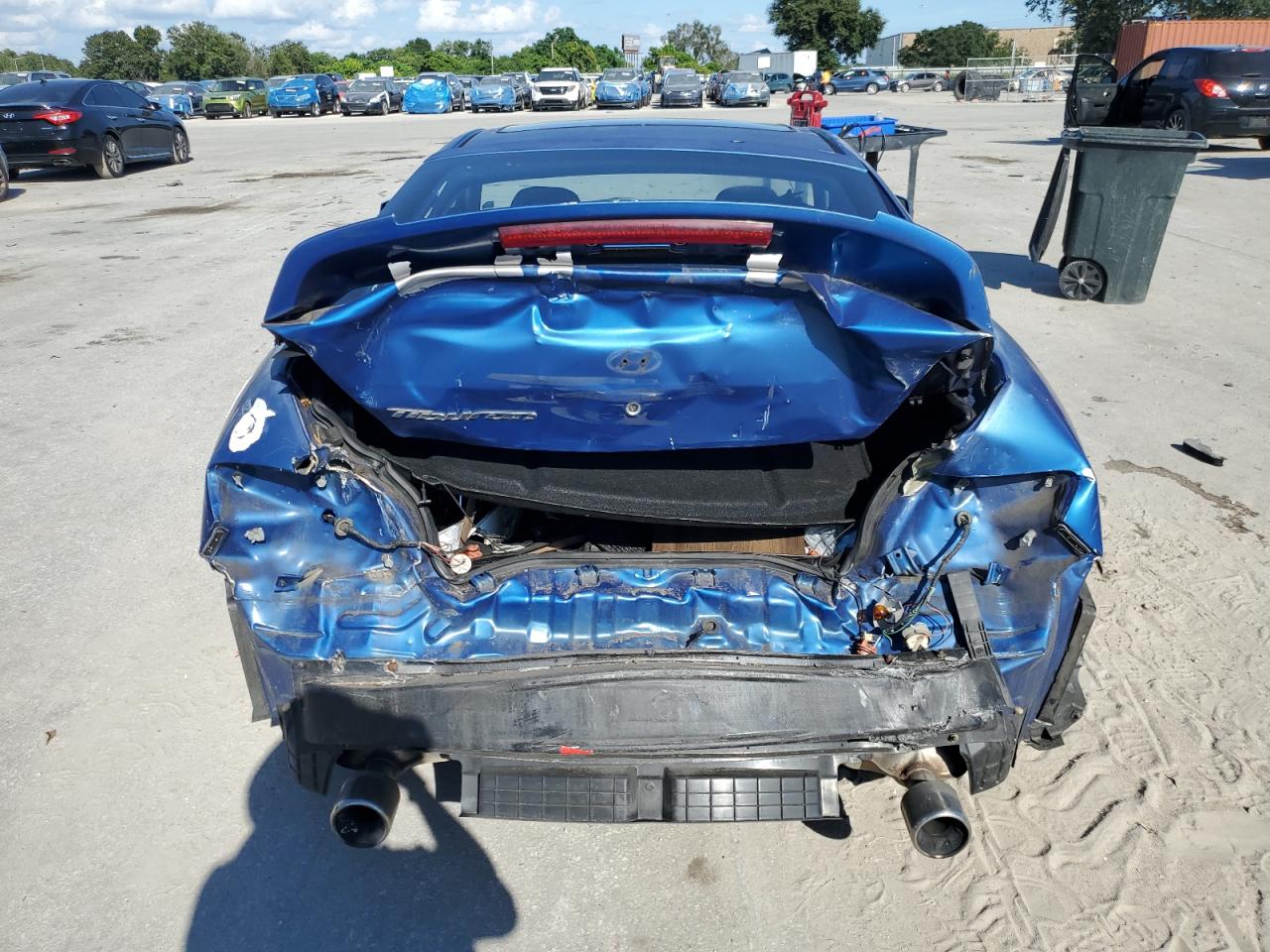 KMHHM65D55U174910 2005 Hyundai Tiburon