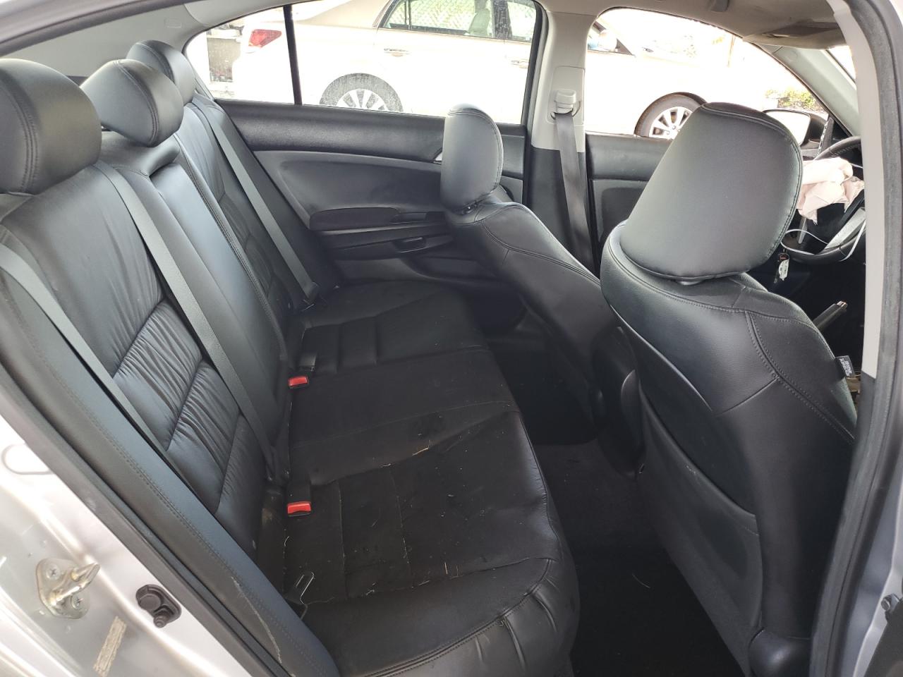 2012 Honda Accord - Image 10