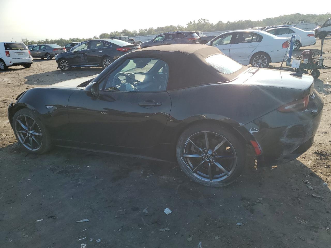 JM1NDAD76J0204309 2018 MAZDA MX-5 - Image 2