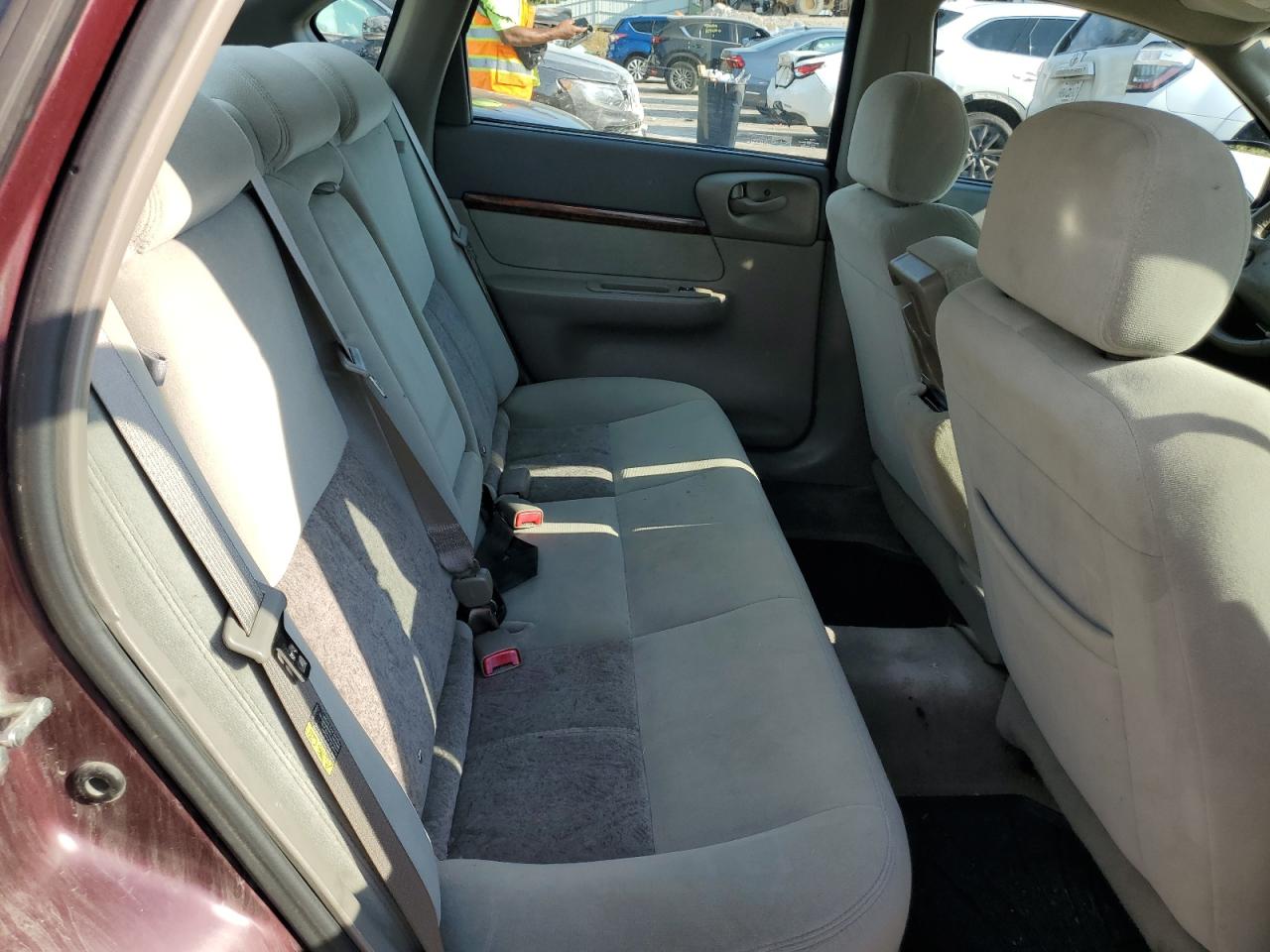 2004 Chevrolet Impala - Image 10
