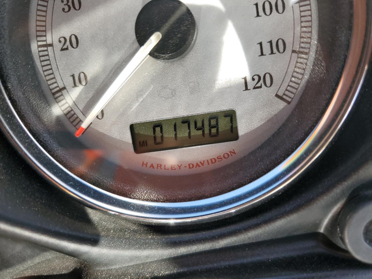 2010 Harley-Davidson Flhx VIN: 1HD1KB419AB671717 Lot: 72972704